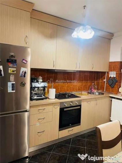 Apartament cu 3 camere decomandat în Fortuna