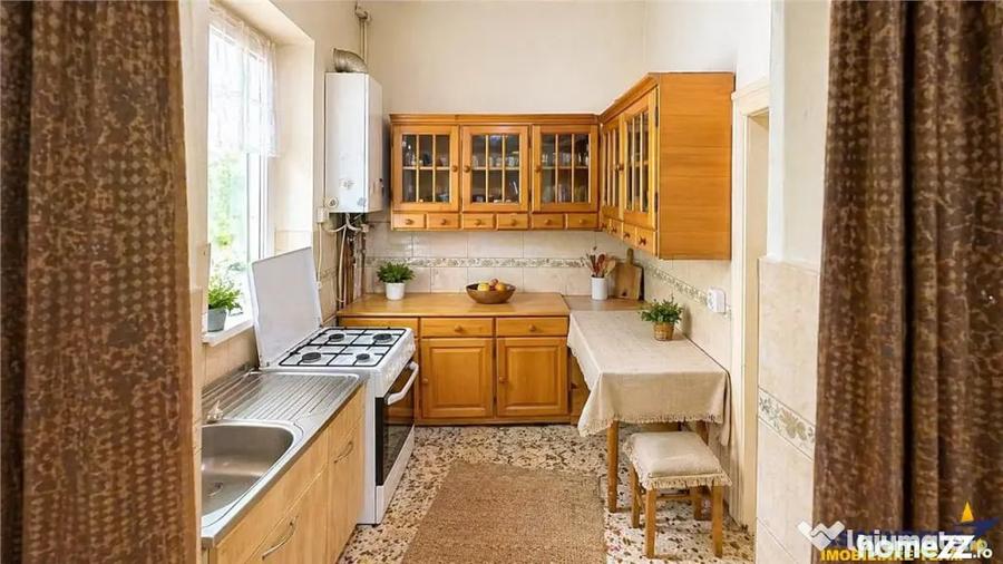 Casă cu 4 camere cu Teren 934 Mp în Central
