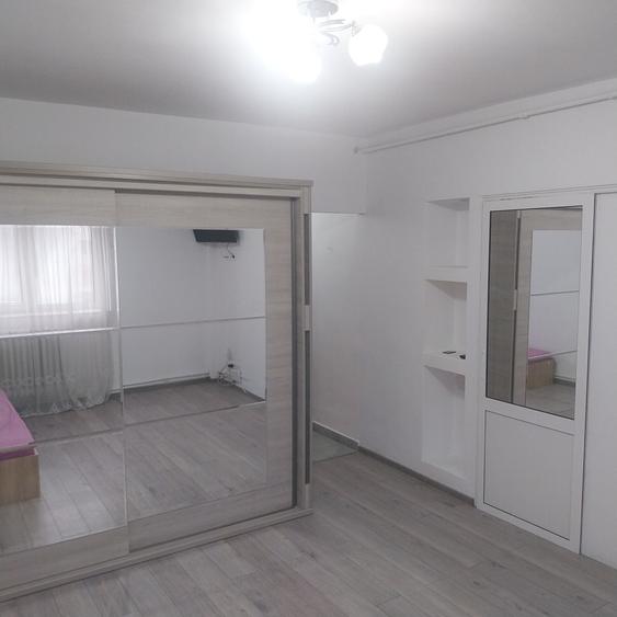 Garsonieră decomandată în Calea Moldovei