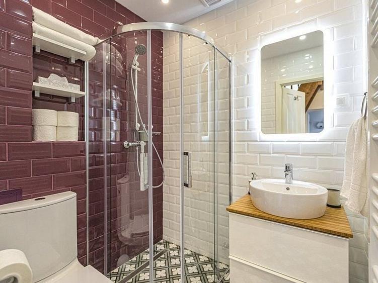 Casă individuală cu 2 camere cu Canalizare în Centrul Istoric