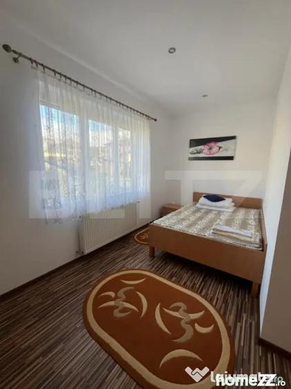 Casă cu 5 camere cu Teren 4400 Mp în Central