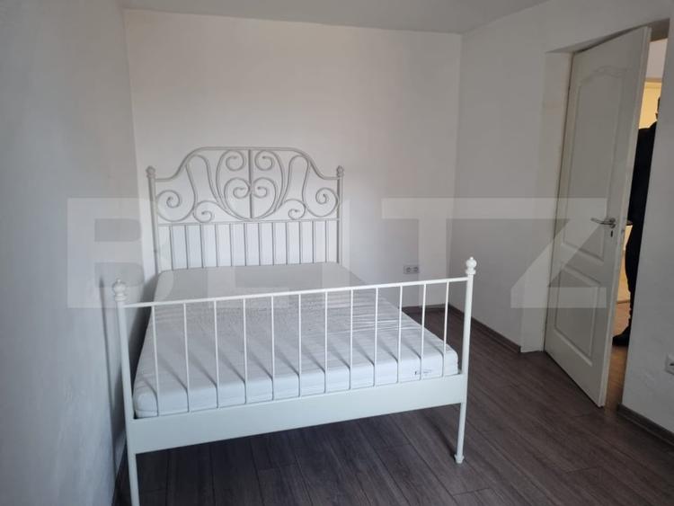 Apartament cu 3 camere semidecomandat în Est