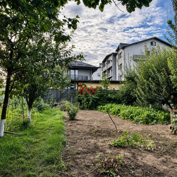 Casă individuală cu 2 camere cu Canalizare în Cug