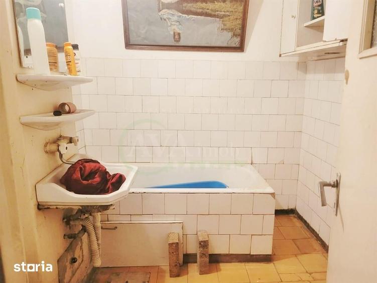 Apartament cu 3 camere decomandat în Republicii