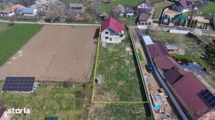 Casă cu 4 camere cu Teren 953 Mp în Girov
