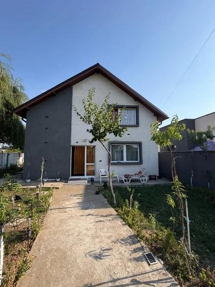 Casă cu Teren 300 Mp în Central