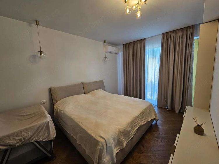 Apartament cu 3 camere decomandat în Faleza Nord