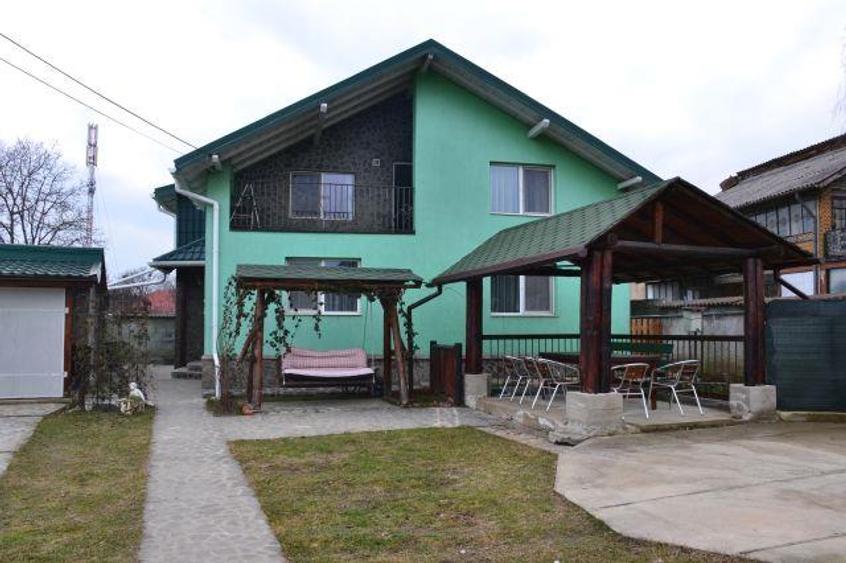 Casă cu 4 camere cu Teren 450 Mp în Brănești