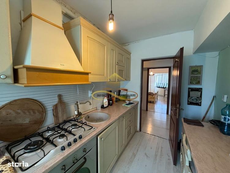 Apartament cu 4 camere decomandat în 9 Mai