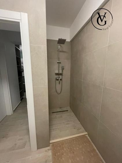 Apartament cu 3 camere decomandat în Mamaia-Sat