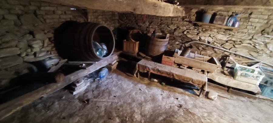 Casă individuală cu 4 camere cu Canalizare în Șiria