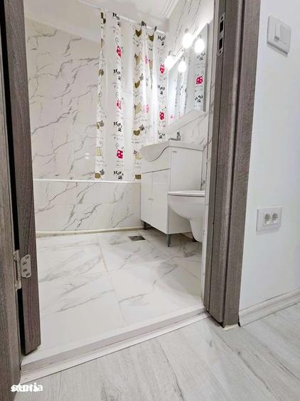 Apartament cu 3 camere decomandat în Ultracentral