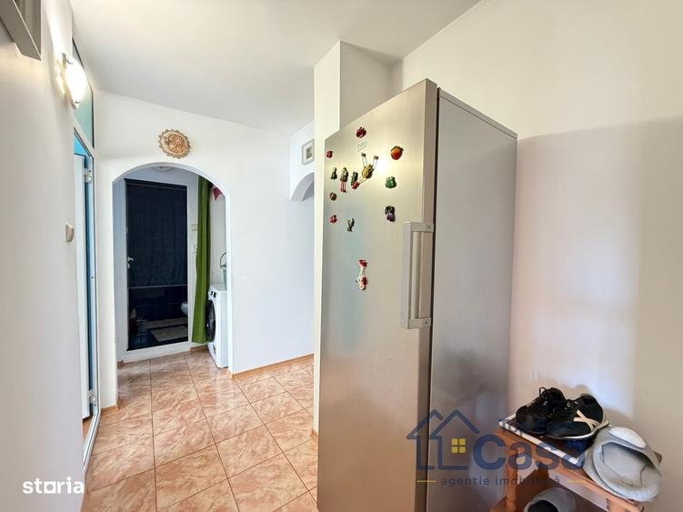 Apartament cu 4 camere decomandat în Central