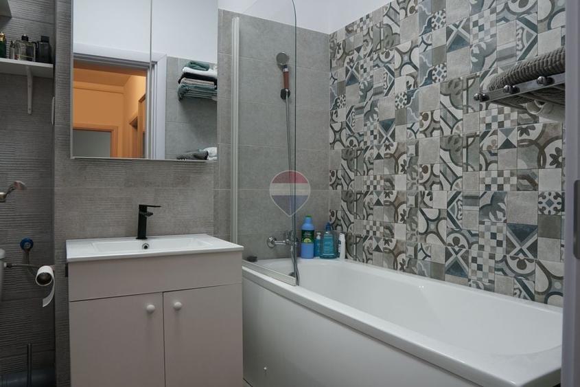 Apartament cu 2 camere decomandat, mobilat în Titan