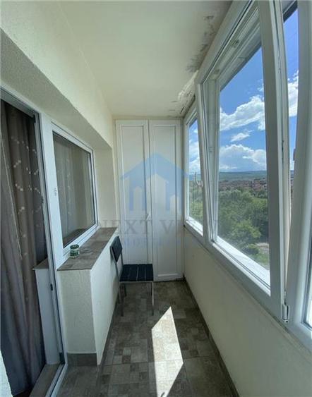 Apartament cu 3 camere decomandat în Între Lacuri