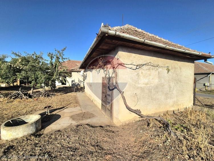 Casă individuală cu 3 camere cu Teren 1359 Mp în Macea