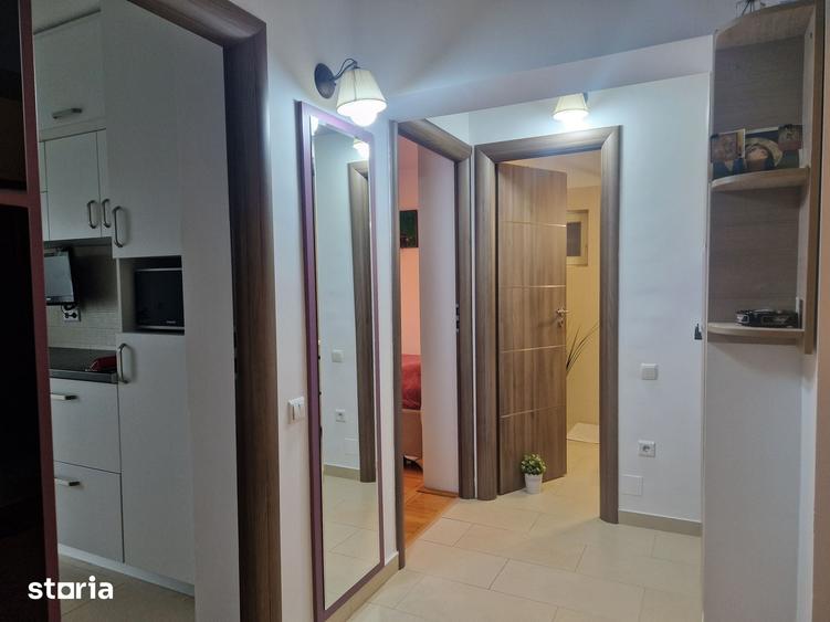 Apartament cu 3 camere decomandat în Republicii