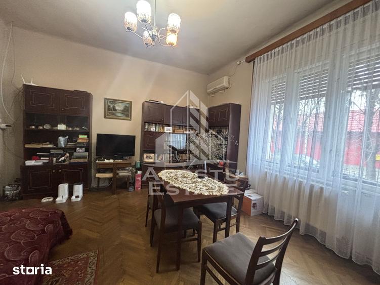 Casă cu 3 camere cu Teren 647 Mp în Girocului