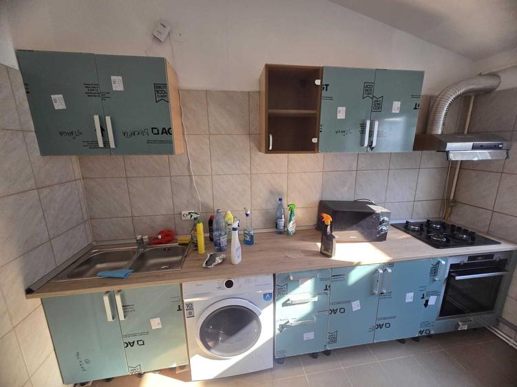 Apartament cu 2 camere semidecomandat în Runcu