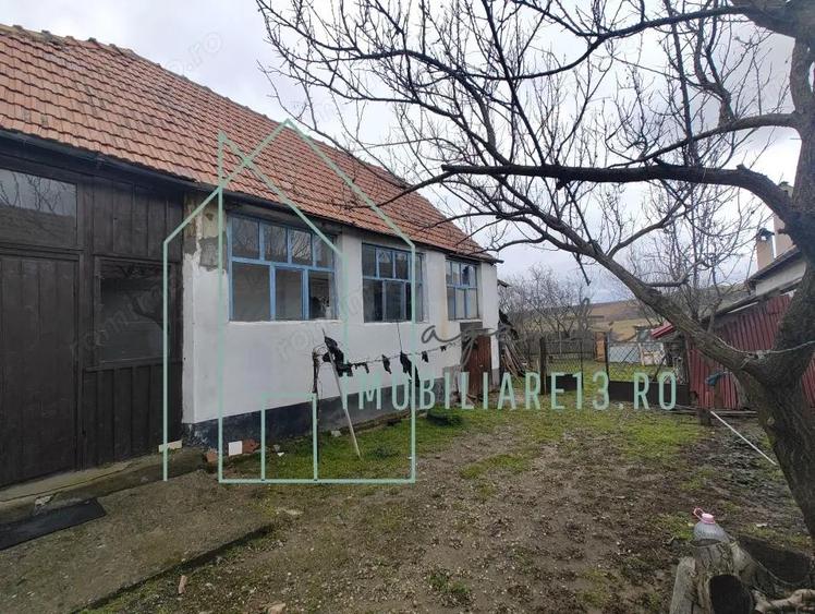 Casă cu 2 camere cu Teren 1789 Mp în Central