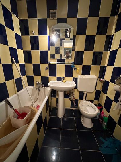 Apartament cu 3 camere decomandat în Rahova