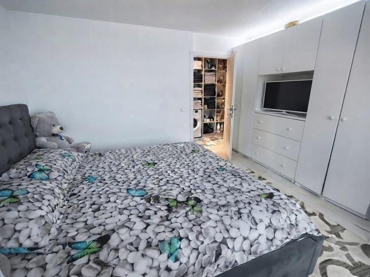 Apartament cu 2 camere decomandat în Est