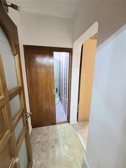 Apartament cu 4 camere decomandat, mobilat în Casa de Cultură