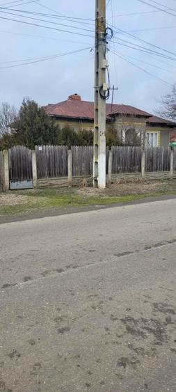 Casă cu Teren 2400 Mp în Glodeanu Sărat