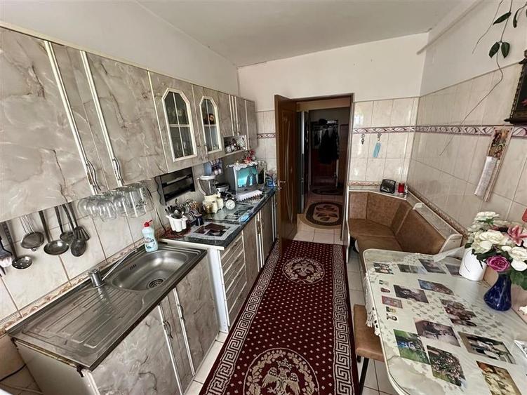Apartament cu 3 camere decomandat în Bahne