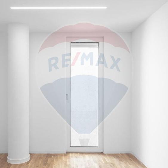 Apartament cu 3 camere decomandat în Națiunile Unite