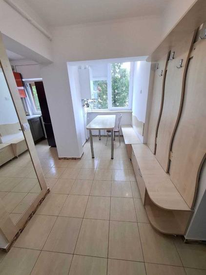 Apartament cu 2 camere decomandat în Drumul Carului