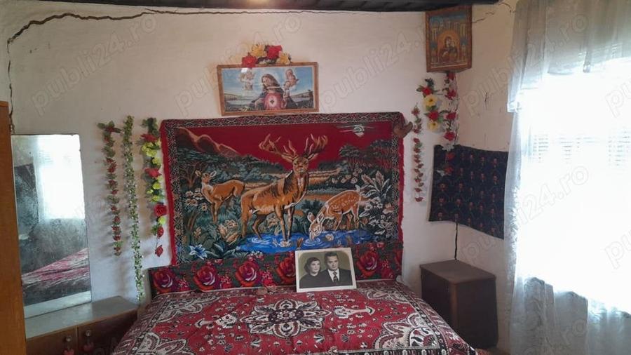 Casă cu 4 camere în Brădeanu