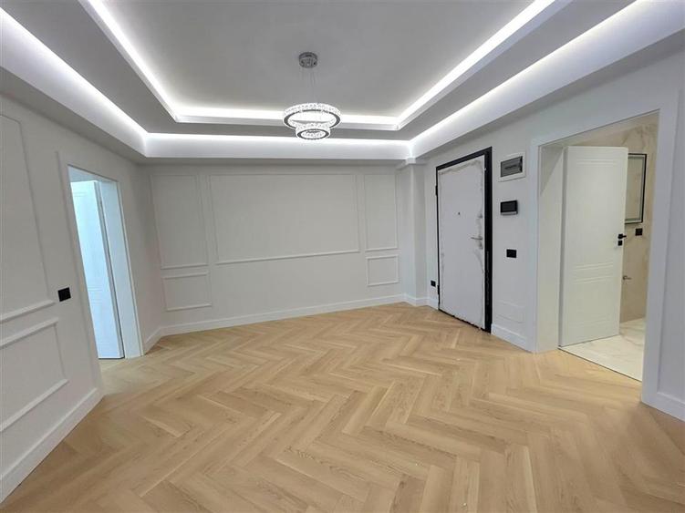 Apartament cu 3 camere semidecomandat în Burdujeni