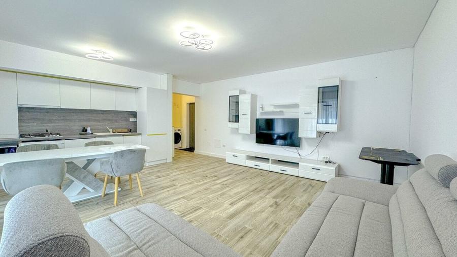Apartament cu 2 camere nedecomandat, mobilat în Tractorul — fotografia 1