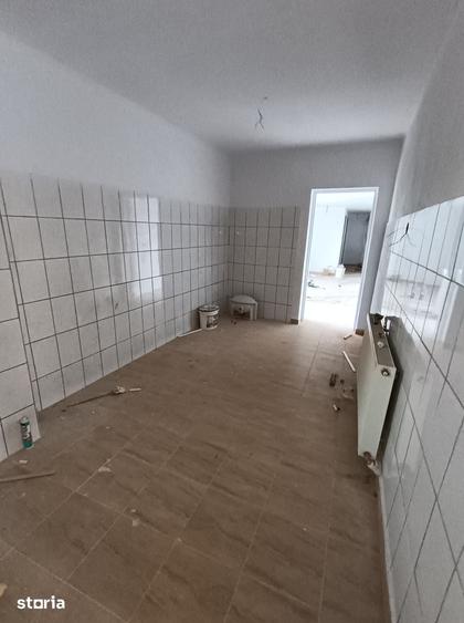 Spațiu comercial, de 200 mp, în Central