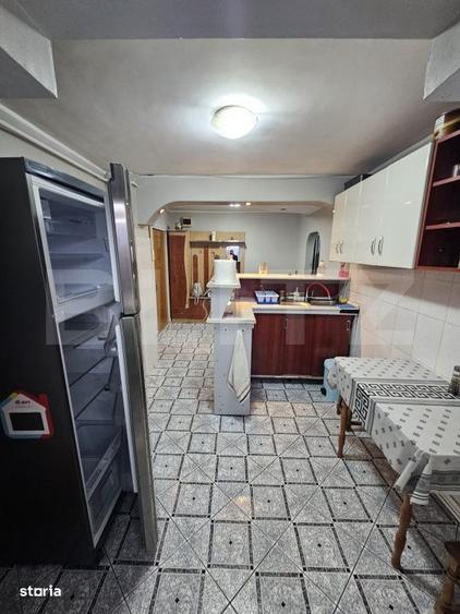 Apartament cu 3 camere decomandat, mobilat în Obcini