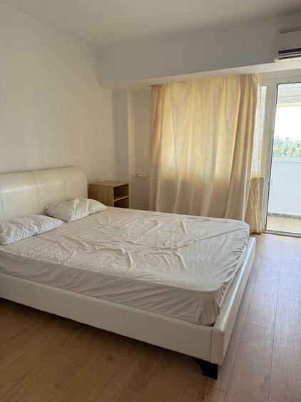 Apartament cu 3 camere decomandat în 1 Mai