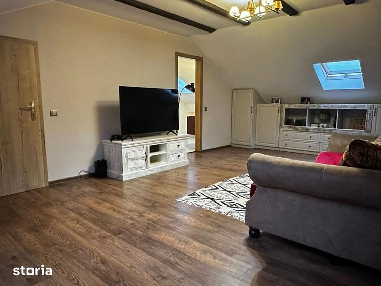 Apartament cu 4 camere în Gruia