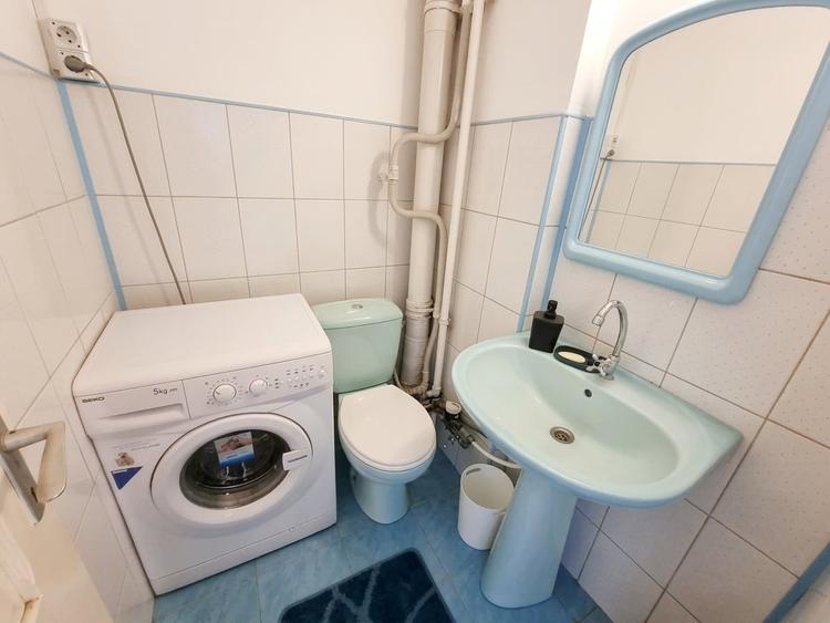 Apartament cu 3 camere decomandat, mobilat în Granit