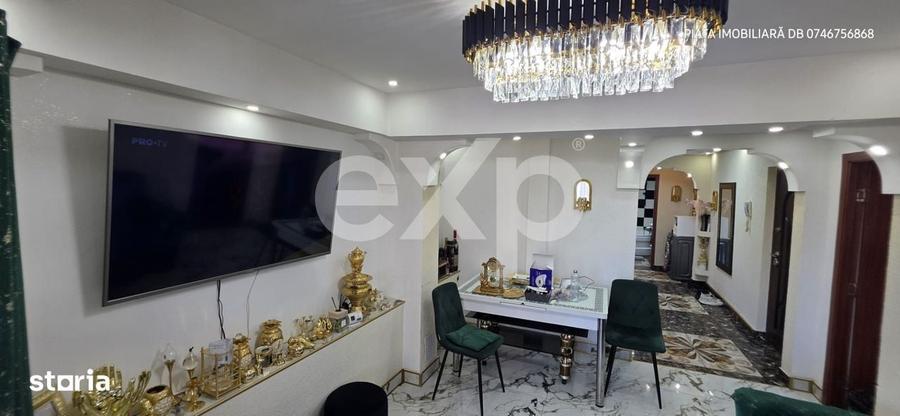 Apartament cu 4 camere decomandat în Central
