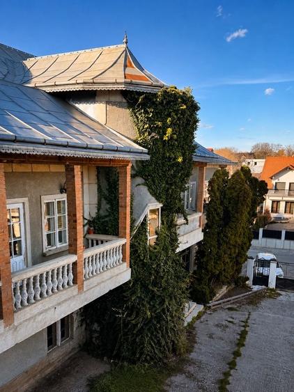 Casă cu 4 camere în Ipotești