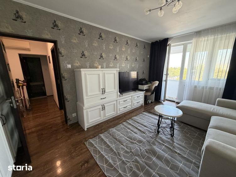 Apartament cu 3 camere decomandat în Berceni