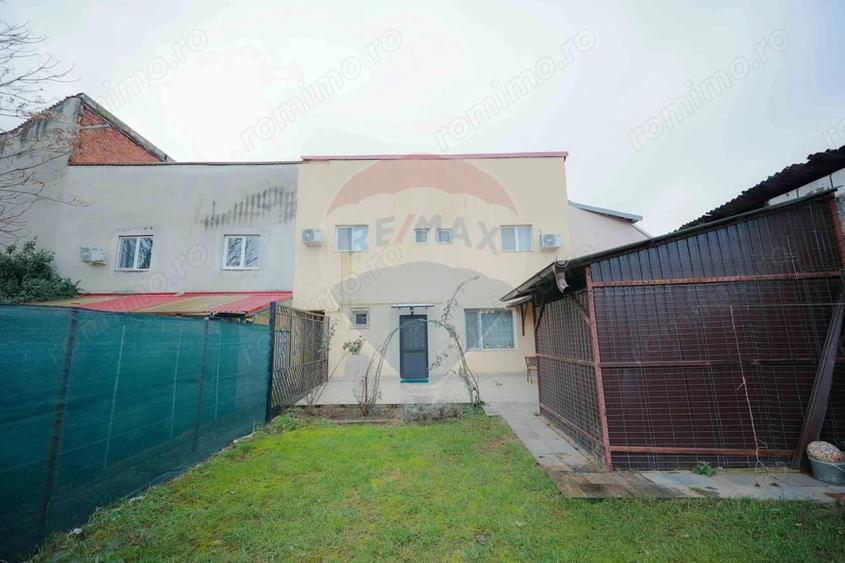 Apartament cu 4 camere decomandat în Central