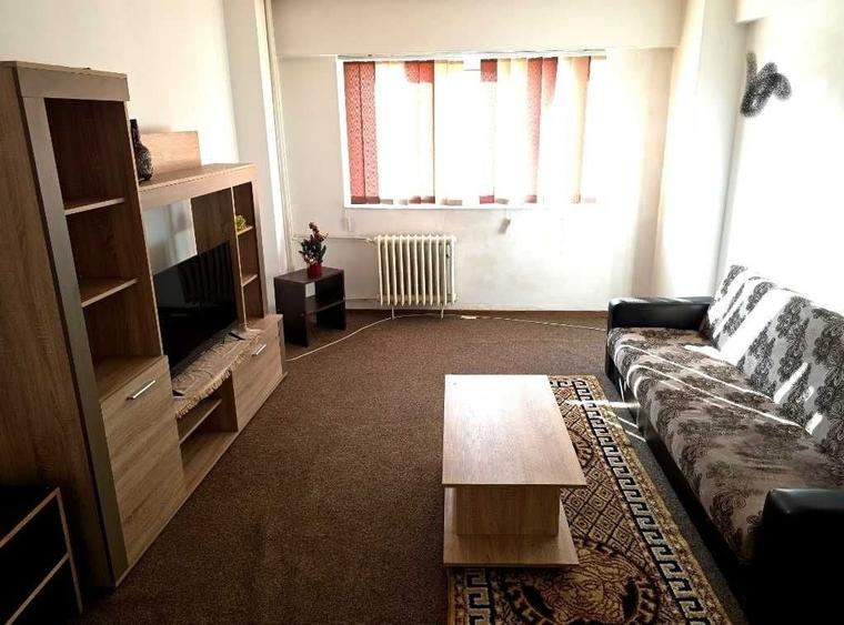 Apartament cu 2 camere decomandat în Prundu