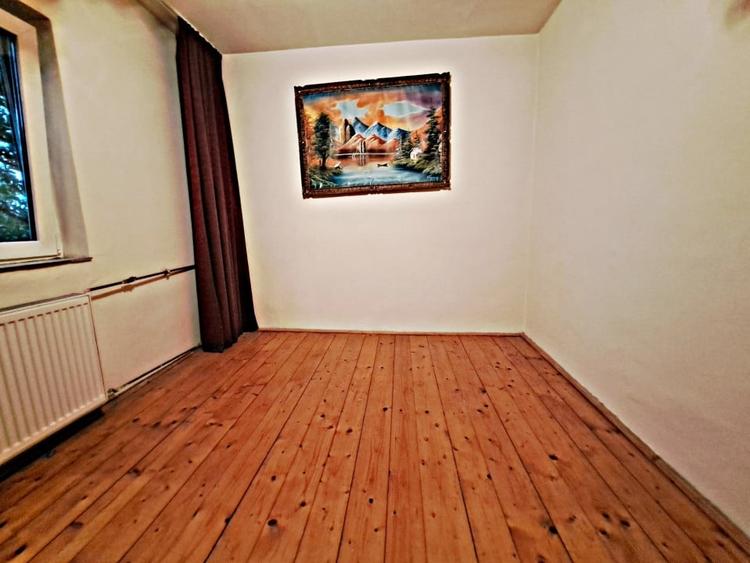 Apartament cu 3 camere semidecomandat, mobilat în Nufărul