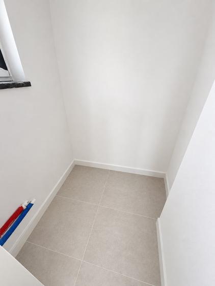 Casă individuală cu 4 camere cu Teren 416 Mp în Berceni