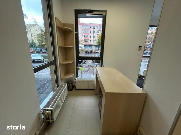 Spațiu comercial, de 61 mp, în Central