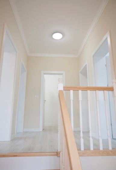 Duplex cu 5 camere cu Canalizare în Dumbrăvița