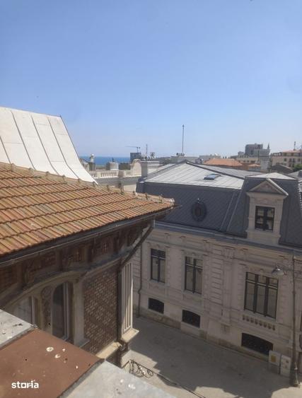 Apartament cu 3 camere nedecomandat în Peninsula