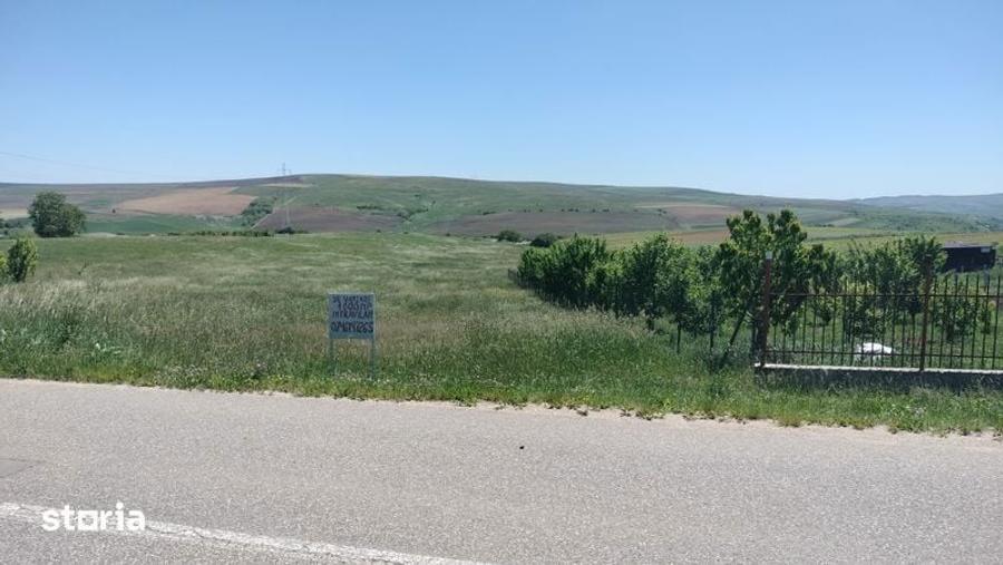 Teren de 960 mp, în Aiton